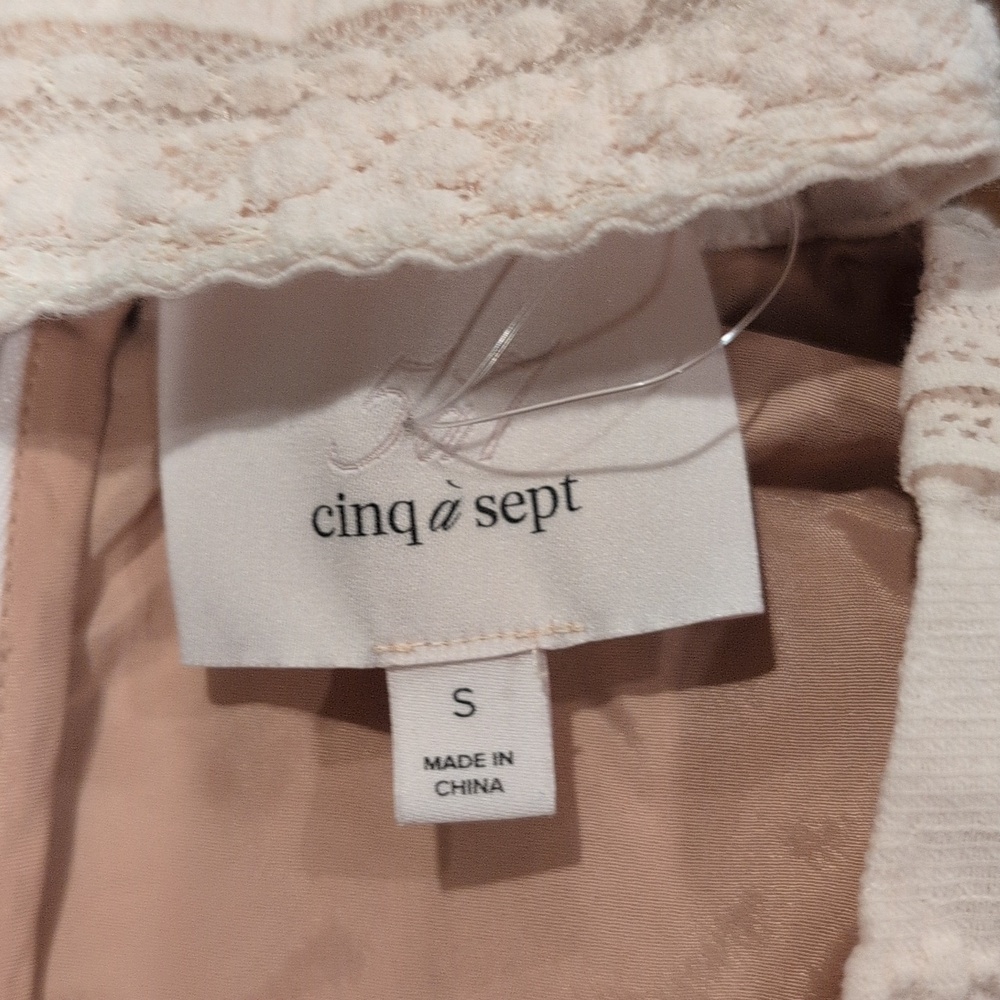 Cinq A Sept Cecily Lace Choker Long Sleeve V Neck - Picture 5 of 10